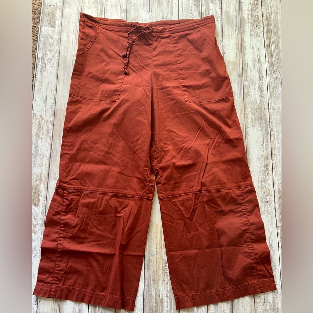 Be present Yoga Crop Pants Size M Medium Burnt Orange